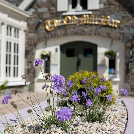 Hotel Heights 4*